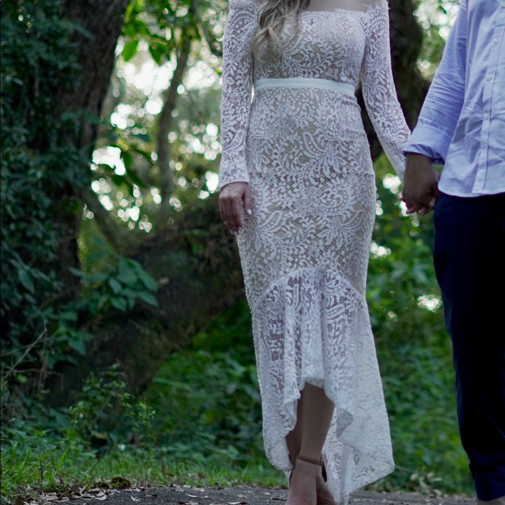 Vici lace dress